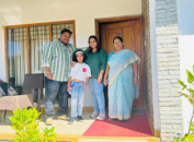 Abhinav_Karbhari_and_family