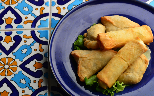 Middle eastern food fatayer stuffed in spinach