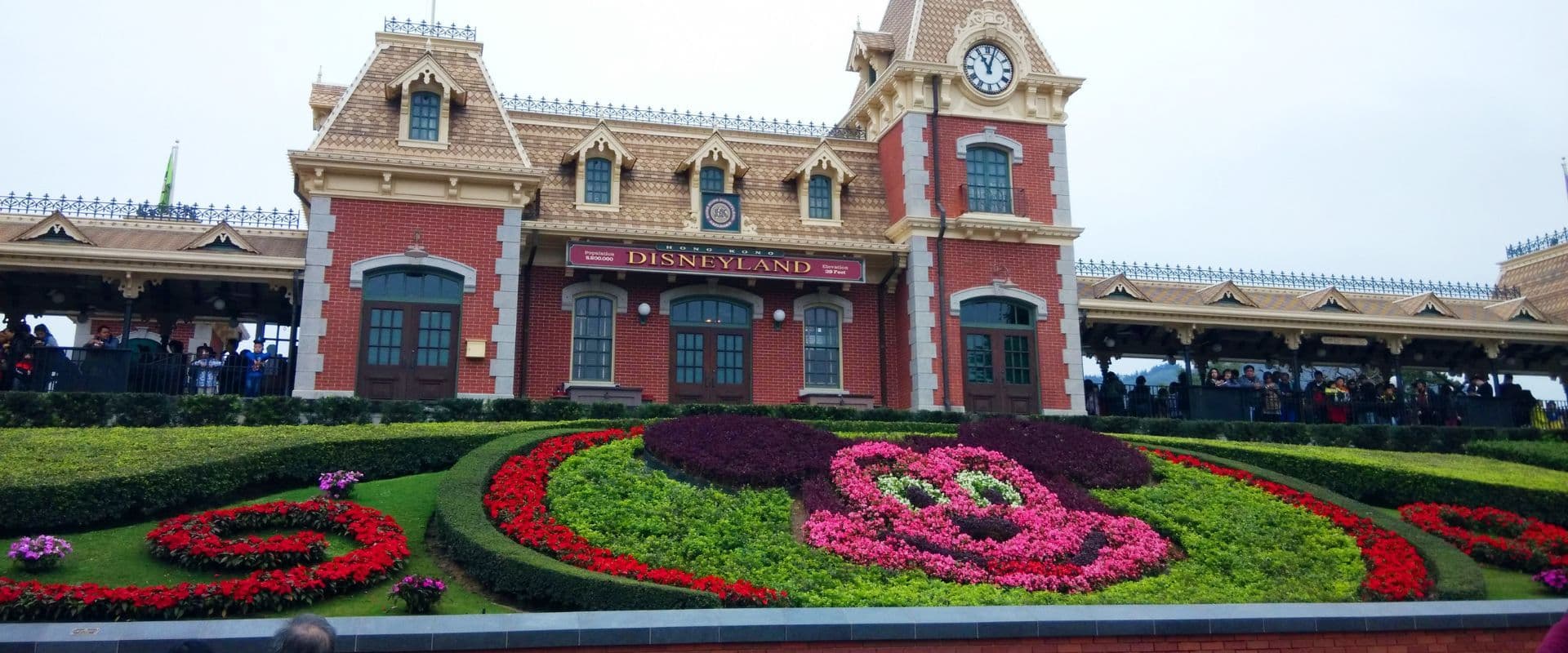 =Hong_Kong_Disneyland(HKD)[1].jpg