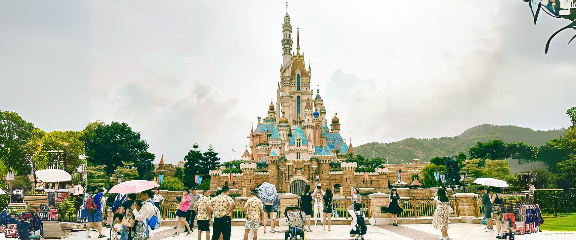 =Hong_Kong_Disneyland(HKD)_(2)[1].jpg
