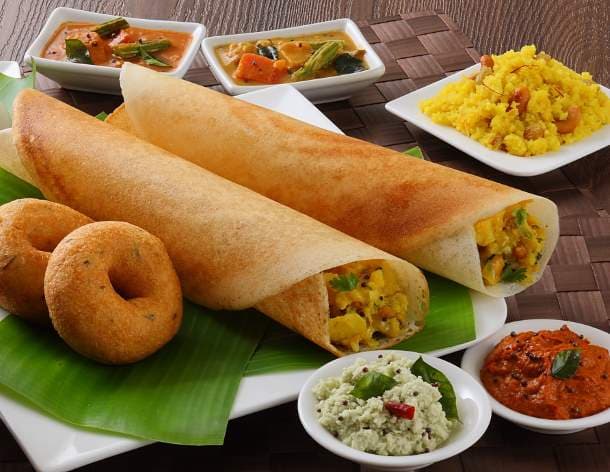 Dosa and medu vada