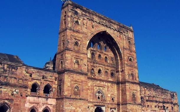 Lal Darwaza Masjid