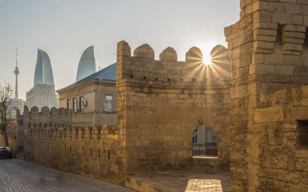 Residents of Ba ku are known as Bakuvians or Azerbaijanis