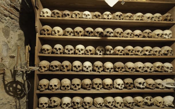 Skulls in Meteora monastery