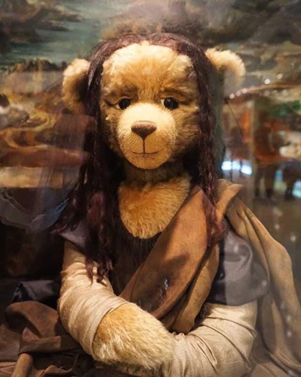 Teddy bear of Mona Lisa